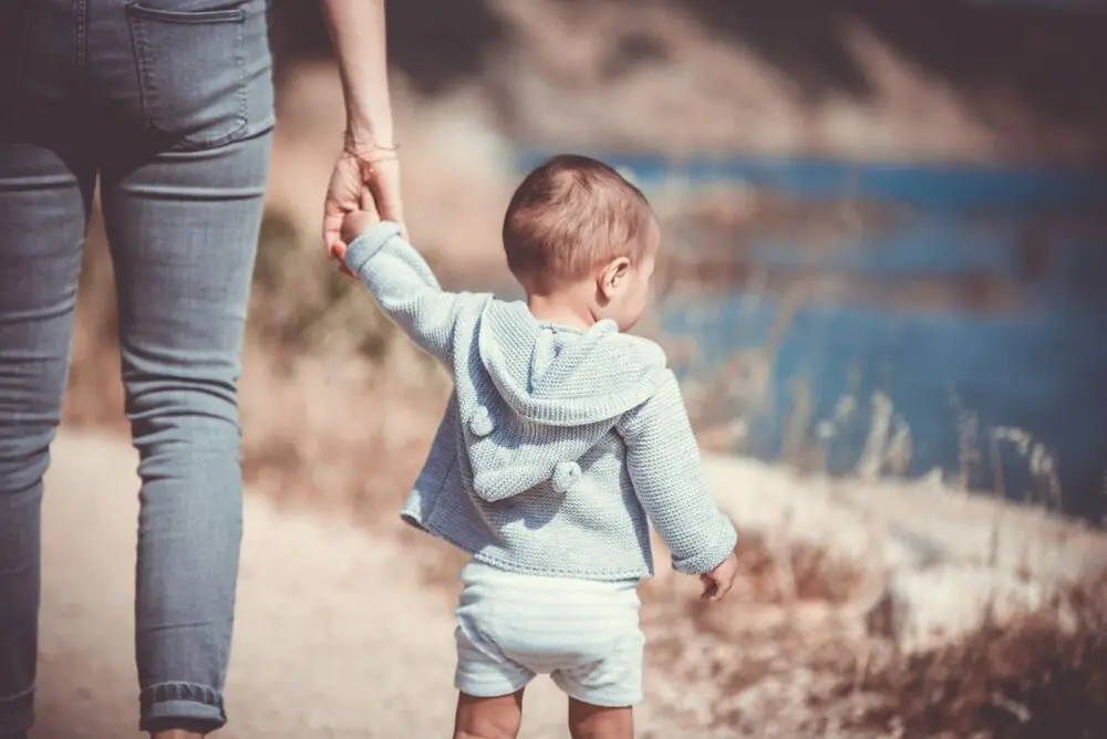 Babykleidung richtig waschen: Tipps und Tricks