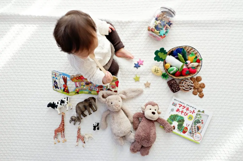 Gesundes Babyspielzeug und wie man es auswählt