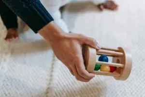 Die 10 besten Knisterspielzeuge für Babys