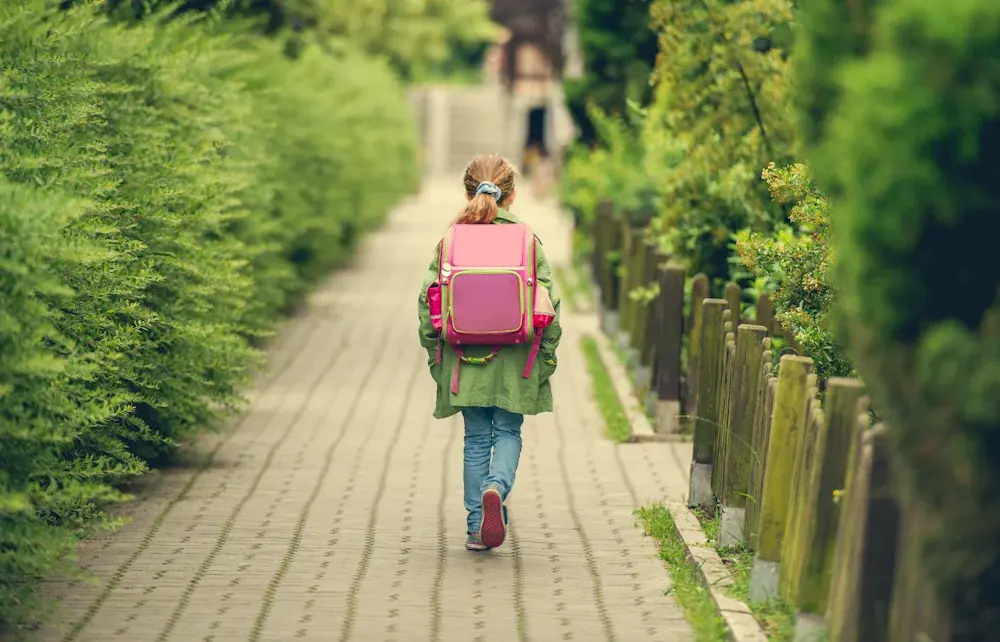 Schulranzen richtig packen: Tipps und Tricks für gesundes Tragen